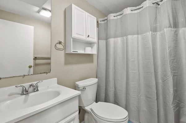 Building Photo - 25 Carver St