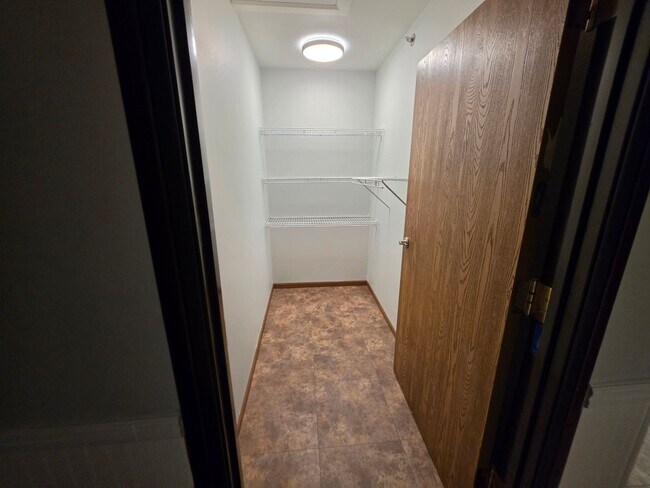 Building Photo - 1125 Latigo Dr
