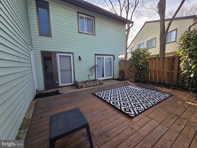 Building Photo - 1729 Leisure Way