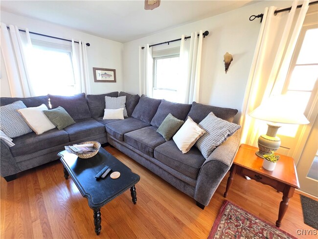 Building Photo - 5358 W Lake Rd