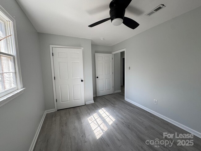 Building Photo - 538 Stockton St
