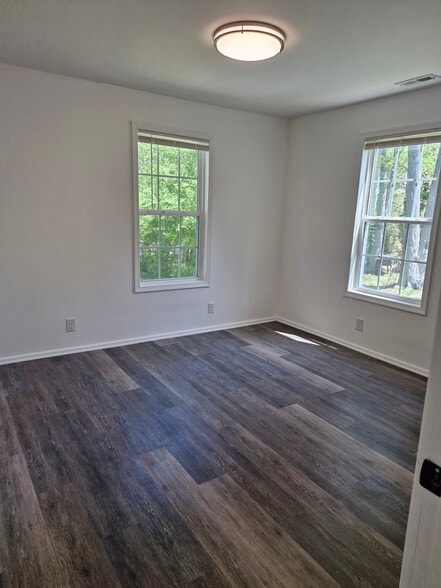 Building Photo - 405 Baptist Rd