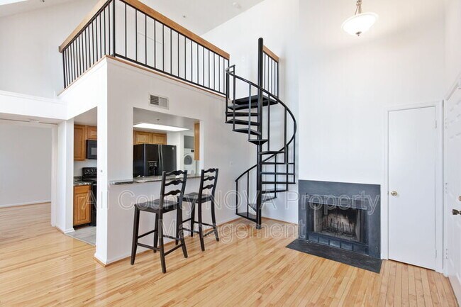 Building Photo - 14069 Vista Dr