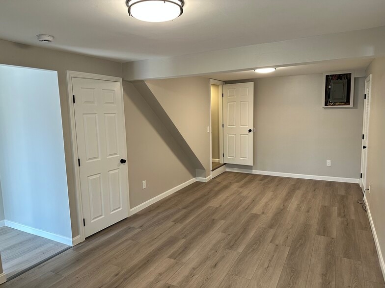 Building Photo - 131 Camp Meeting Rd