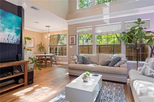 Building Photo - 2632 Century Park Blvd