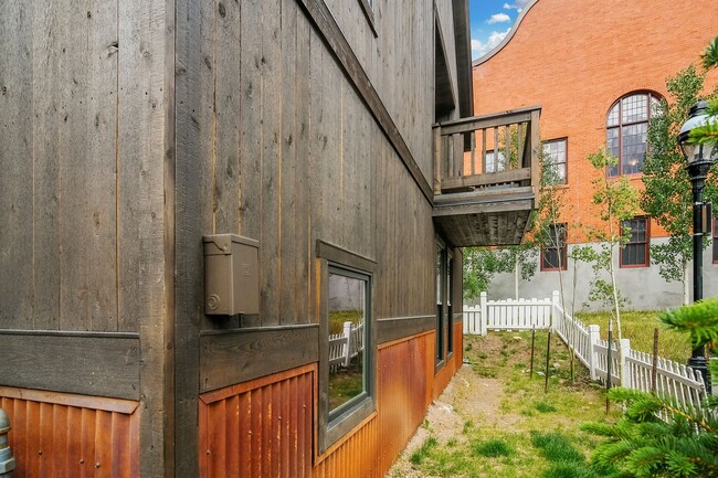 Building Photo - Summer in Downtown, historic Breckenridge! Luxury Home, Walk to Everything!