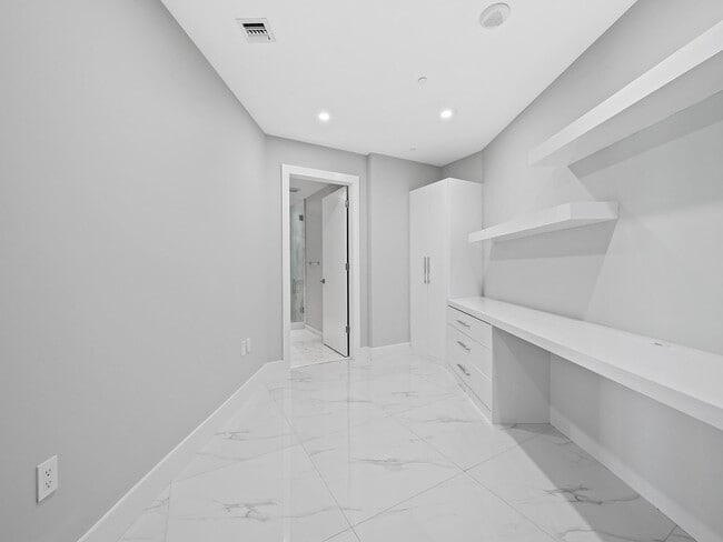 Building Photo - 701 N Fort Lauderdale Beach Blvd