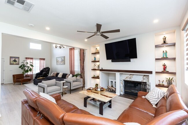 Building Photo - ***CHARMING CHULA VISTA 4/2 HOME, PET FRIE...