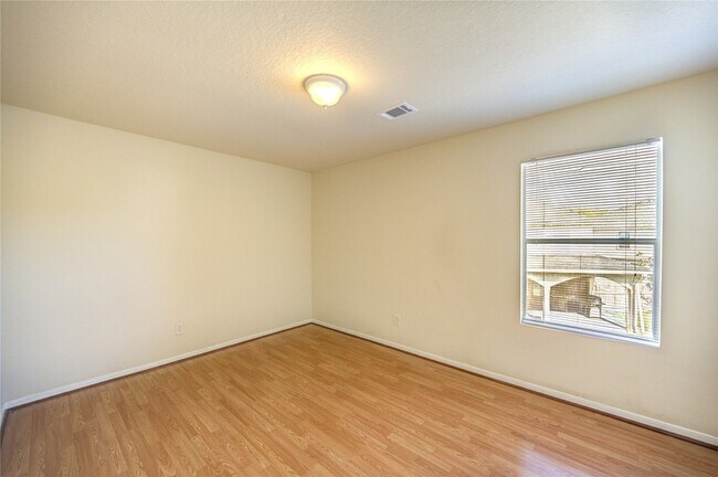 Building Photo - 19506 Lighthouse Scene Ln