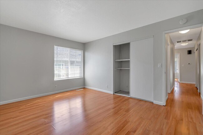 Building Photo - 30079 Vanderbilt St