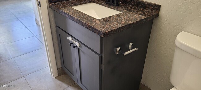 Building Photo - 2540 West Campbell Ave