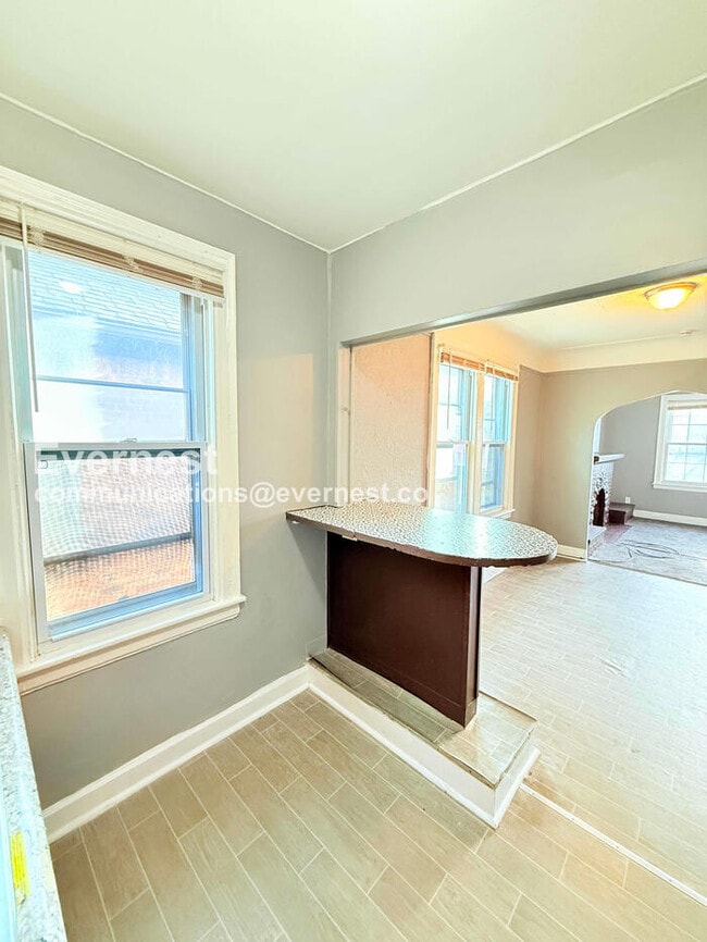 Building Photo - 4066 Tyler St