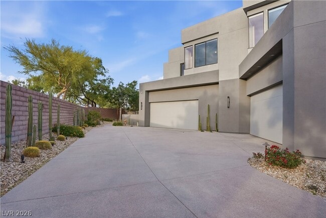 Building Photo - 98 Sun Glow Ln