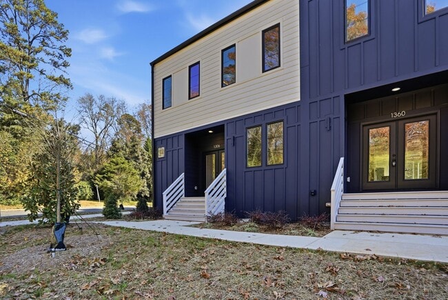 Building Photo - Bright, Open & Exceptionally Large—Your Ideal 2-Story Townhome