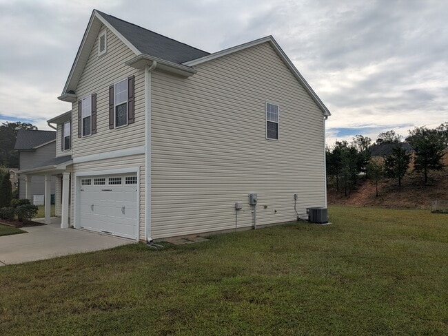 Building Photo - 2040 Perrin Ct