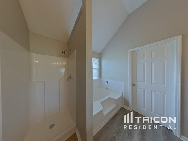 Building Photo - 6684 Overlook Ridge