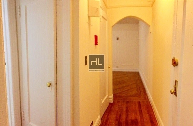 Building Photo - 48 STREET