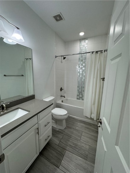 Building Photo - 1751 Willows Sq