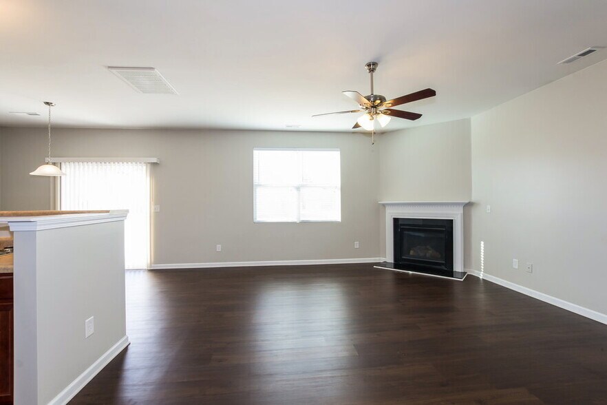 Building Photo - 9231 Yellow Oak Rd