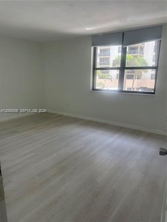 Building Photo - 10185 Collins Ave
