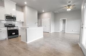 Building Photo - 13045 NE 9th St