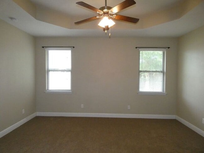 Building Photo - 5355 Dalton Cir