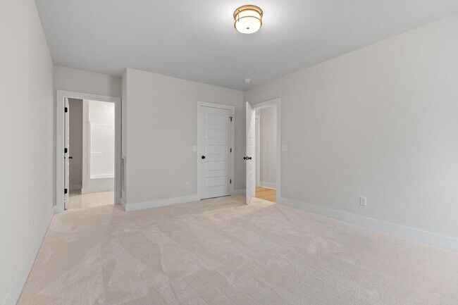 Building Photo - 638 Ladd Ave