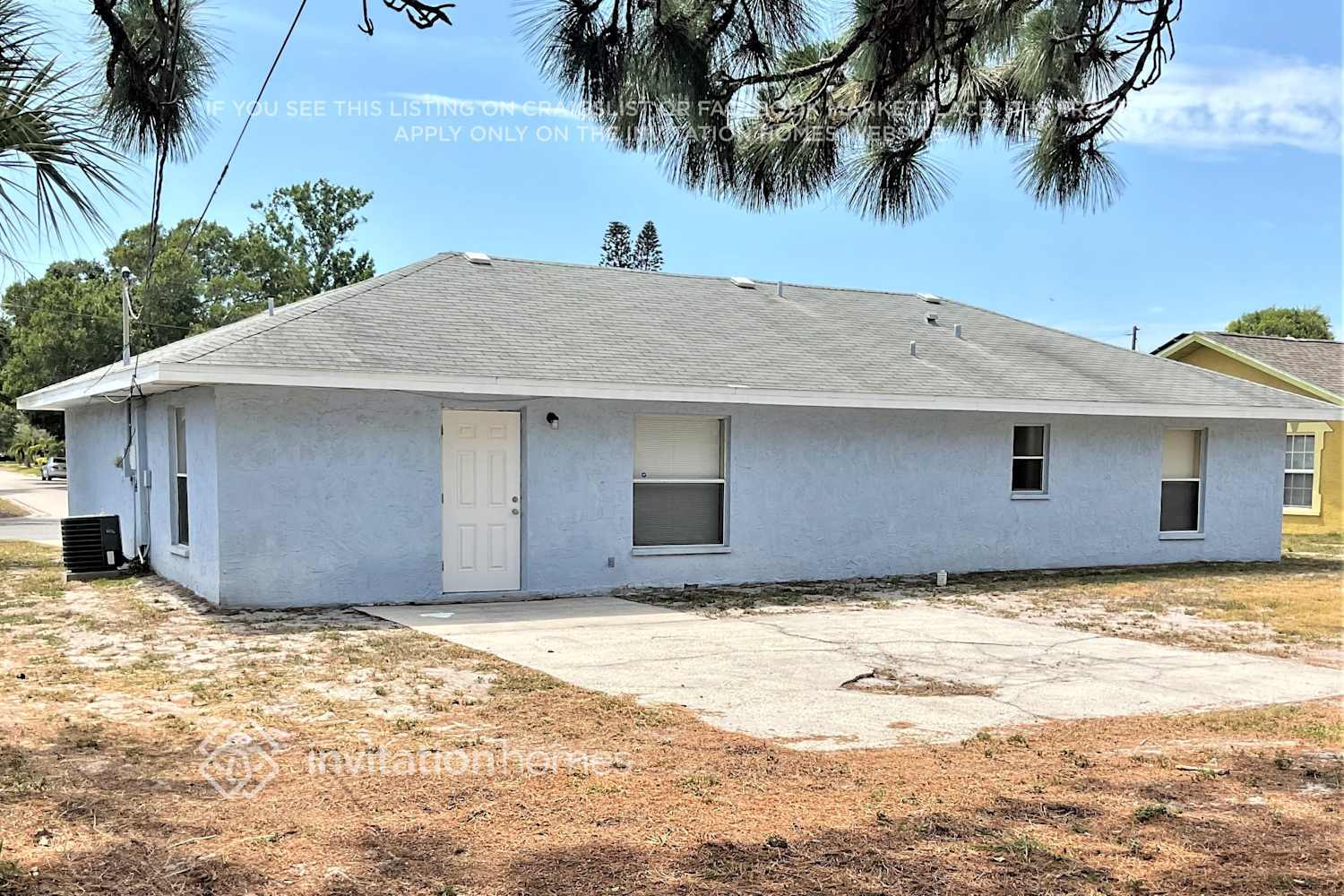 Building Photo - 4700 Cortez Way S