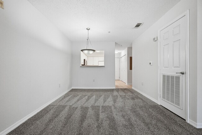 Building Photo - 4270 Calinda Ln