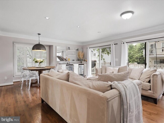 Building Photo - 8324 2nd Ave