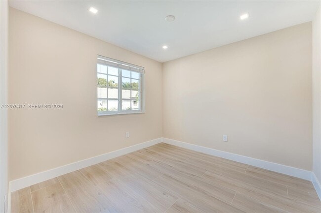 Building Photo - 14325 SW 121st Pl