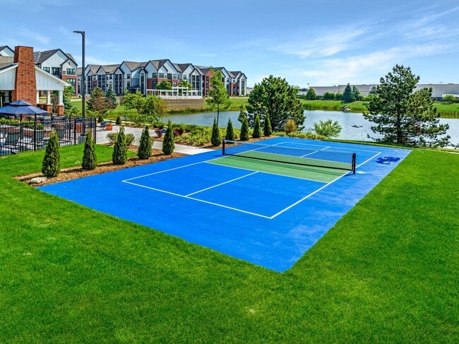 Building Photo - 2 bed 2 bath Kenosha condo