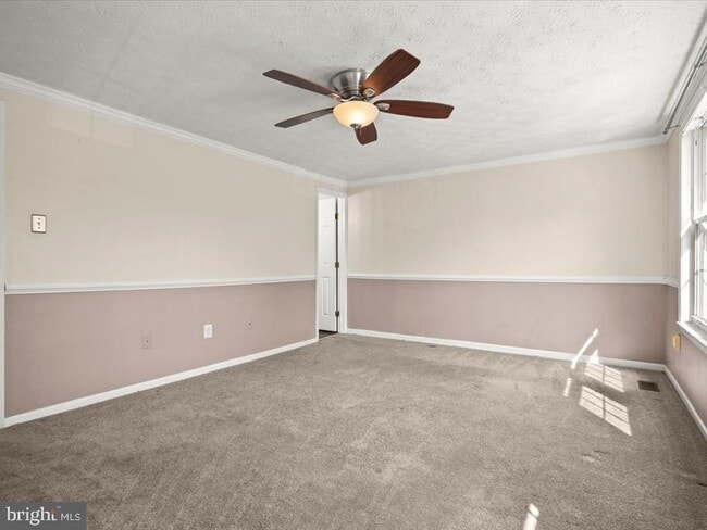 Building Photo - 760 Clifftop Dr