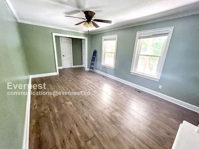 Building Photo - 5438 Village Garden Dr