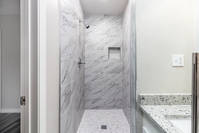 Building Photo - 7210 Grass Valley Dr