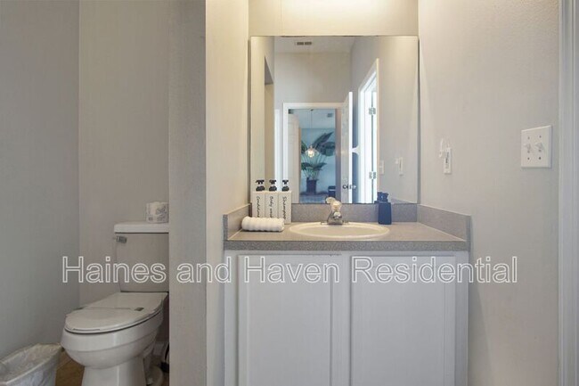 Building Photo - 323 Castlemain Cir