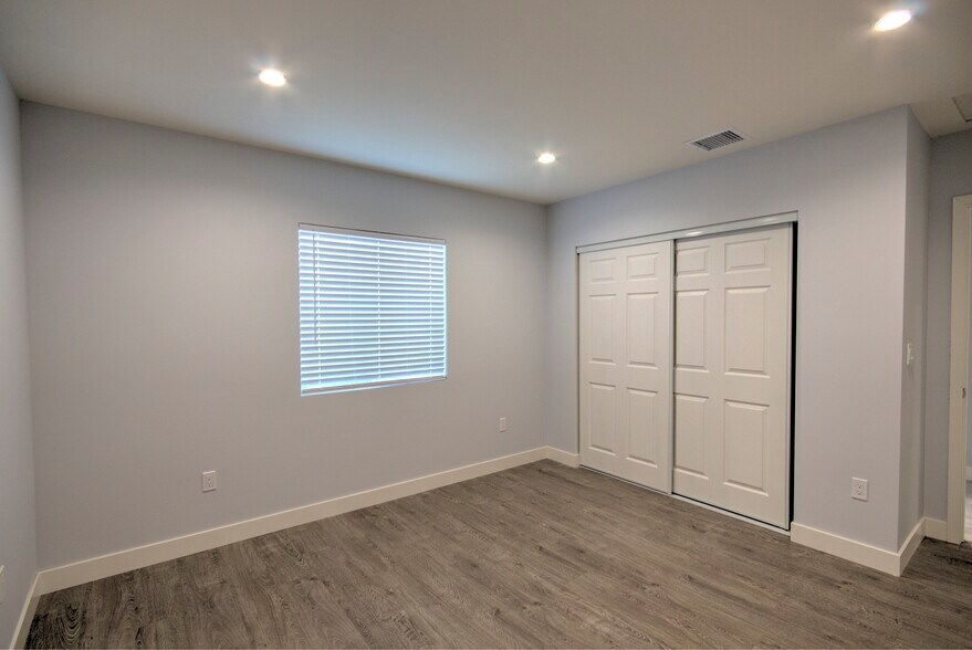 Building Photo - 14604 Cohasset St