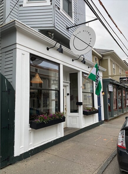 Building Photo - 404 Thames St