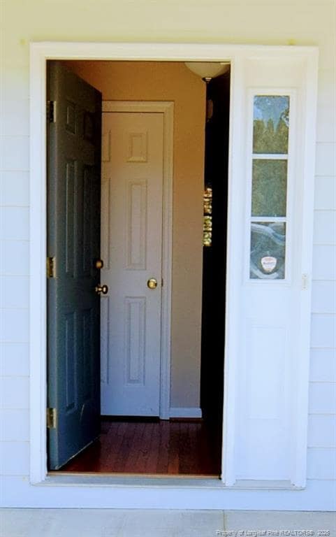 Building Photo - 328 Roundtree Dr