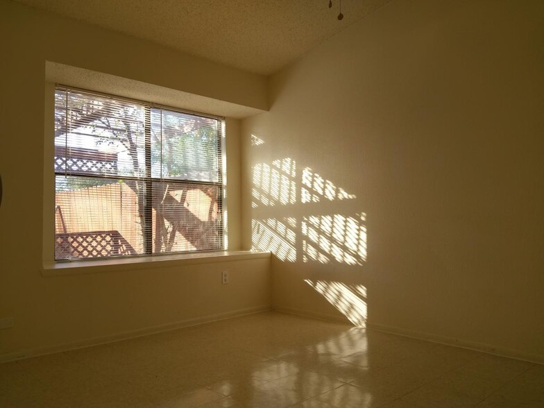 Master Bedroom - 2527 Corian Glen Dr