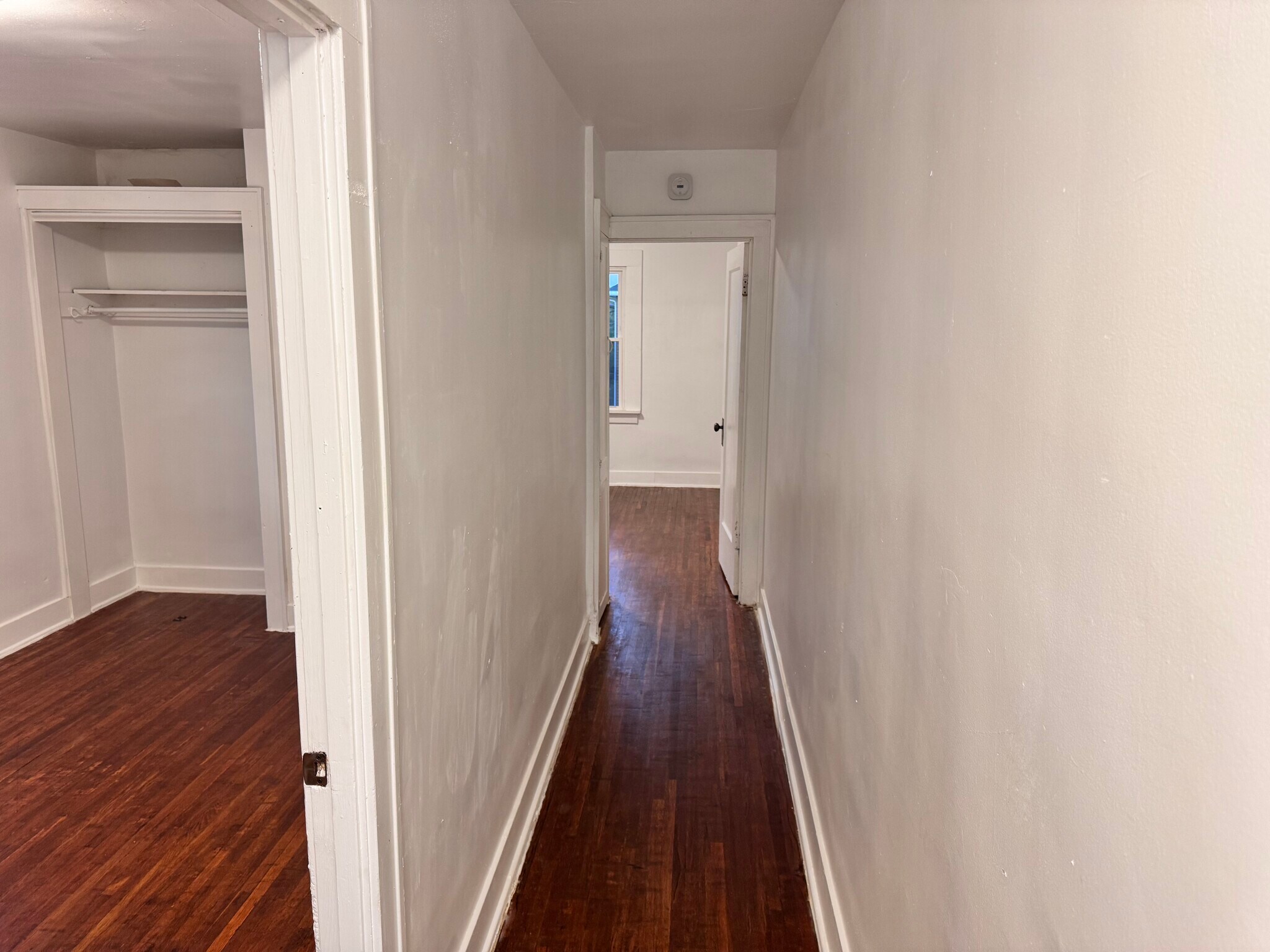 Building Photo - 1183 Linwood Ave