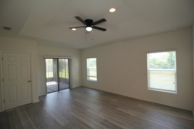 Building Photo - 4468 Alligator Flag Cir