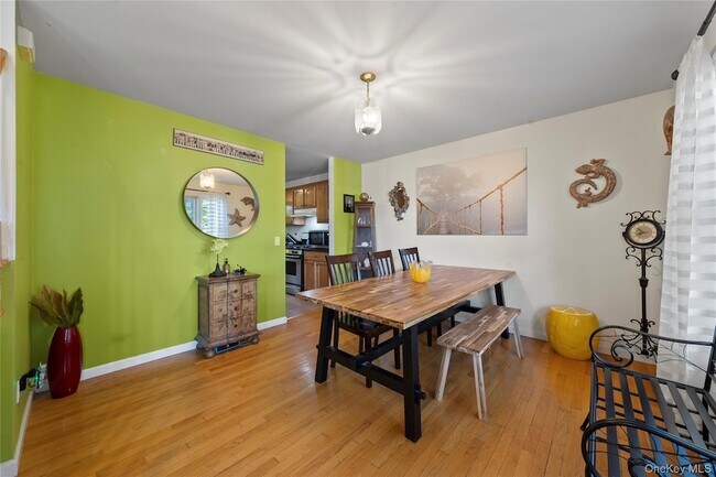Building Photo - 108 S Hillside Ave
