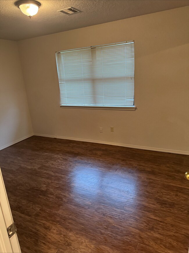 Building Photo - 11408 Brown Ave