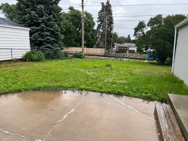 Building Photo - 2 Bed/1 Bath Rental Home!