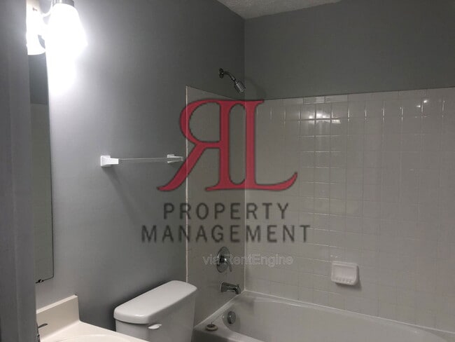 Building Photo - 5524 Glendalough St