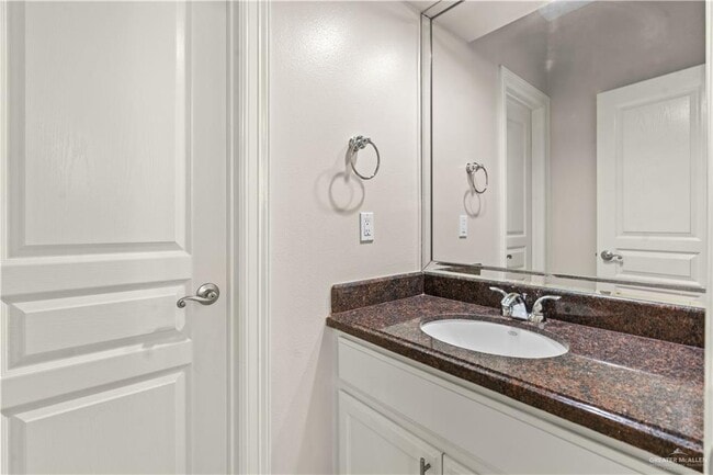 Building Photo - 27 Los Lagos Dr