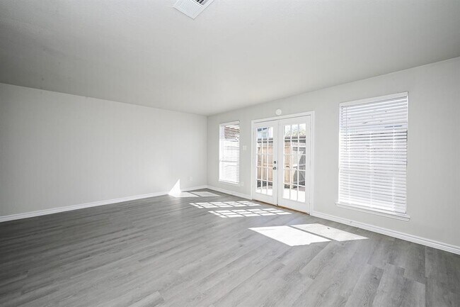 Building Photo - 6514 Kentwick Dr