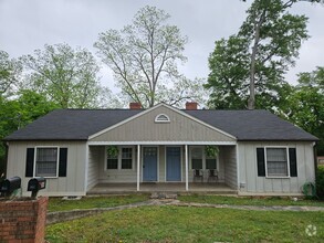 Building Photo - Marietta Craftsman Duplex/Walk to Square