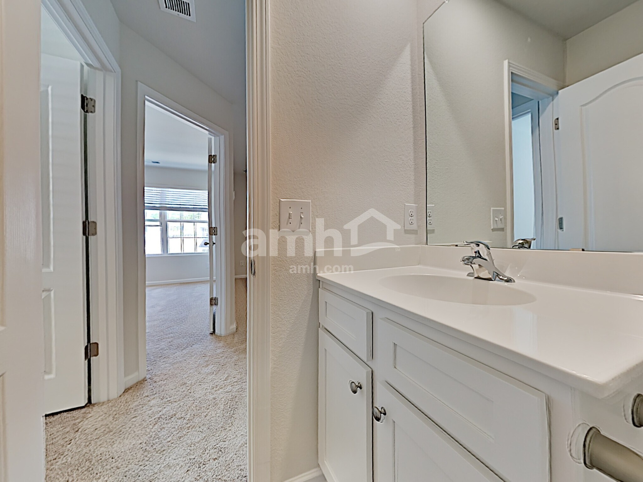 Building Photo - 3026 Wingadee Dr